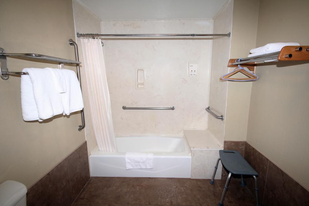 Edinburg Executive Inn Luaran gambar